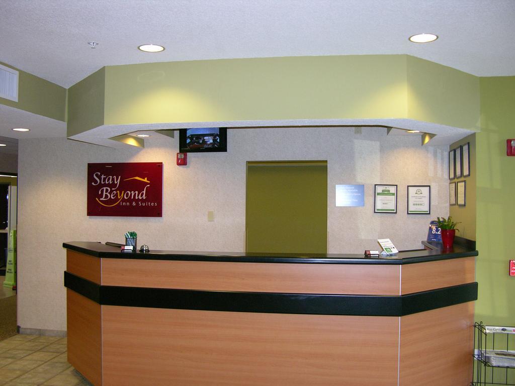 Stay Beyond Inn & Suites Elma Exterior photo